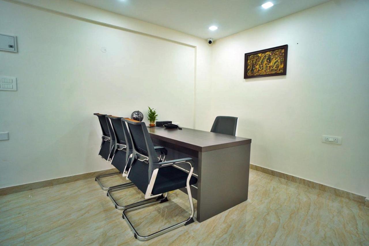Hotel Sterling Inn Bangalore International Airport Yelahanka Εξωτερικό φωτογραφία