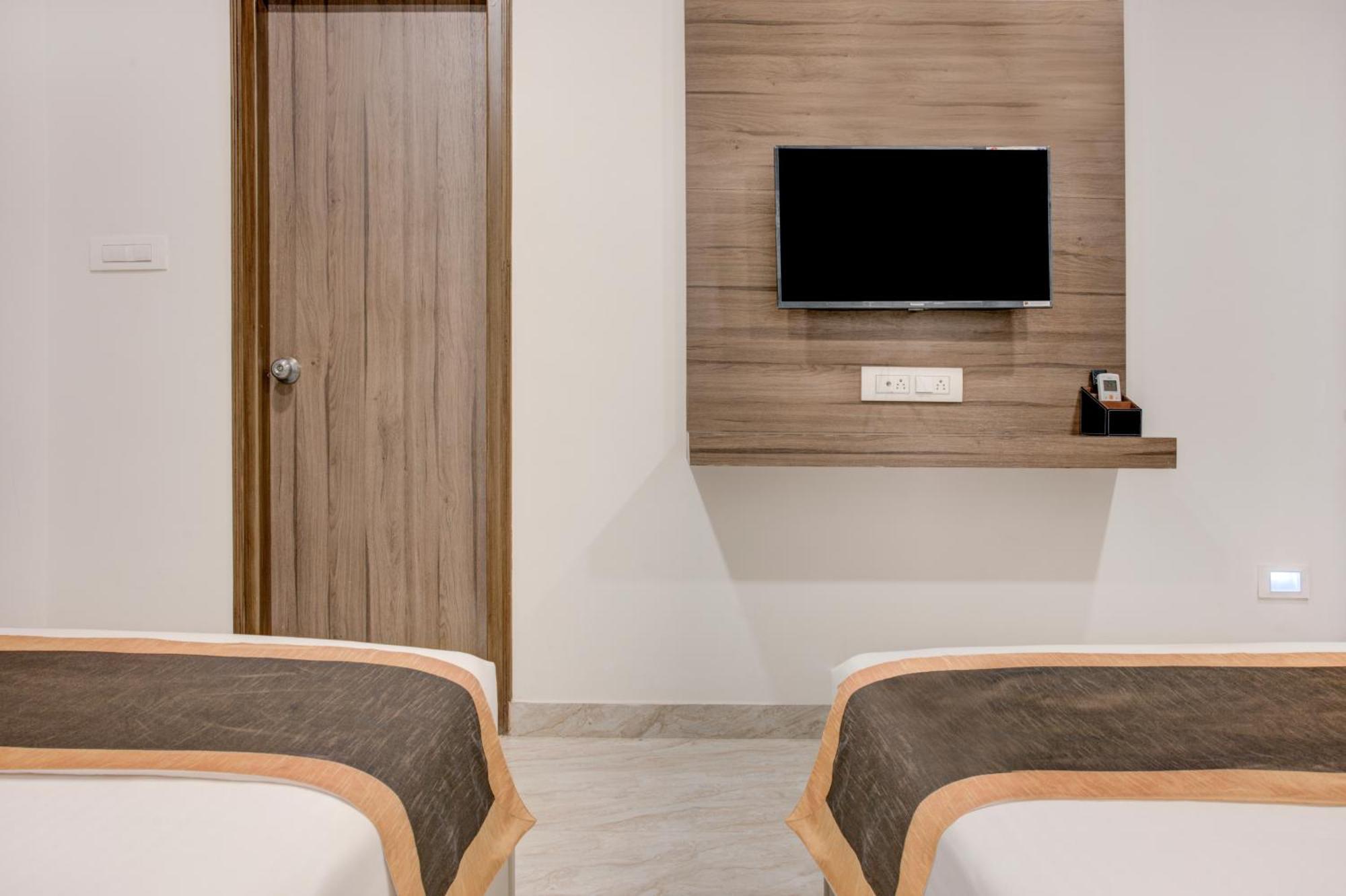 Hotel Sterling Inn Bangalore International Airport Yelahanka Εξωτερικό φωτογραφία
