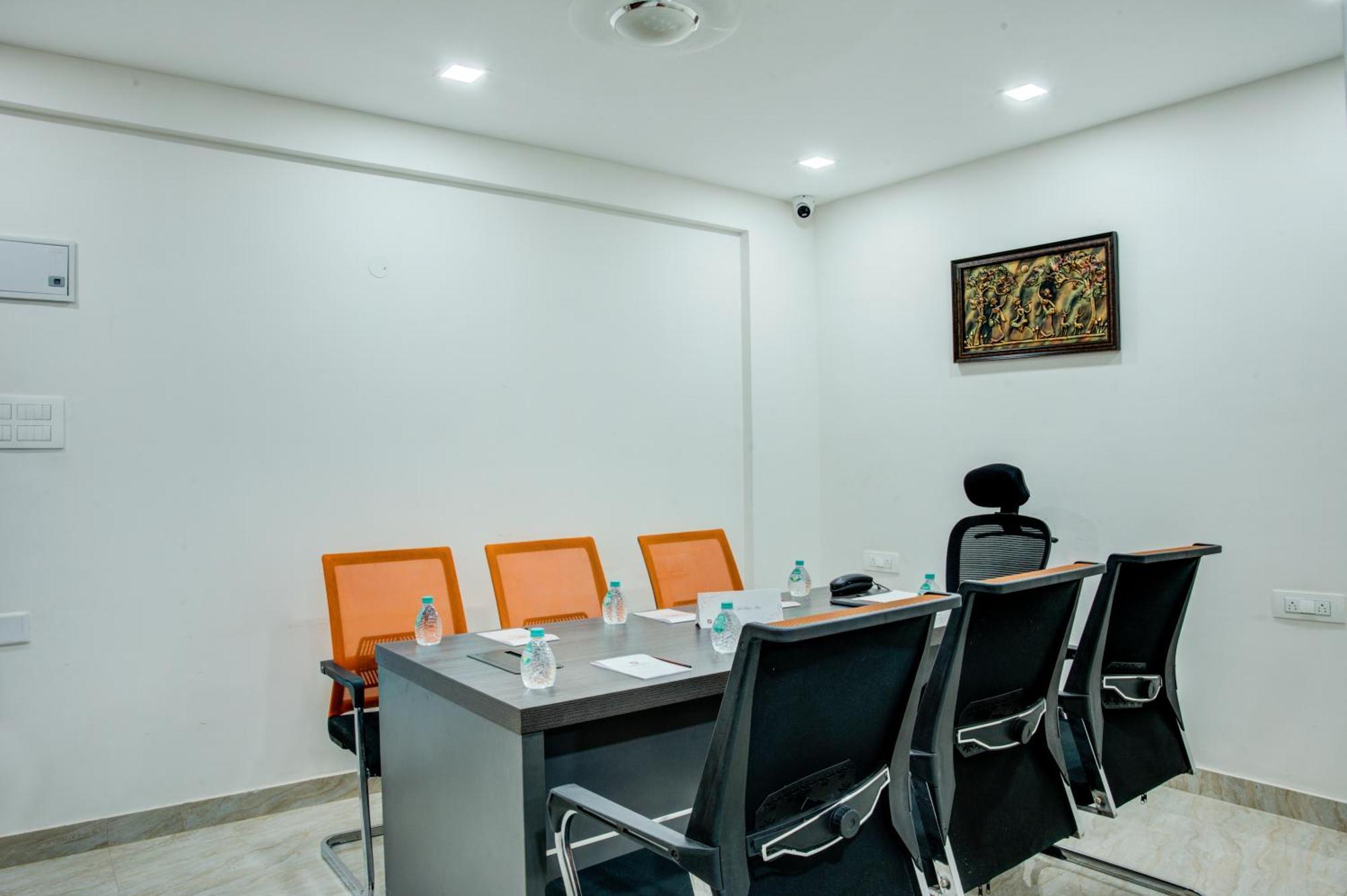 Hotel Sterling Inn Bangalore International Airport Yelahanka Εξωτερικό φωτογραφία