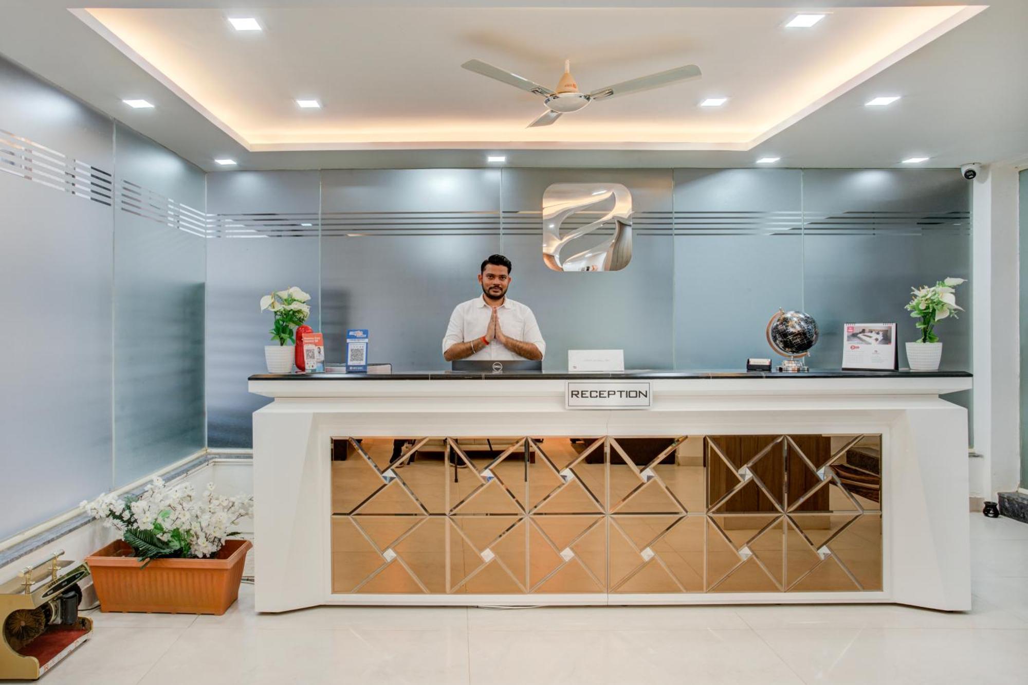 Hotel Sterling Inn Bangalore International Airport Yelahanka Εξωτερικό φωτογραφία