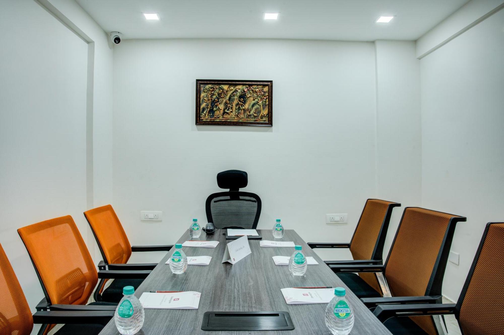 Hotel Sterling Inn Bangalore International Airport Yelahanka Εξωτερικό φωτογραφία