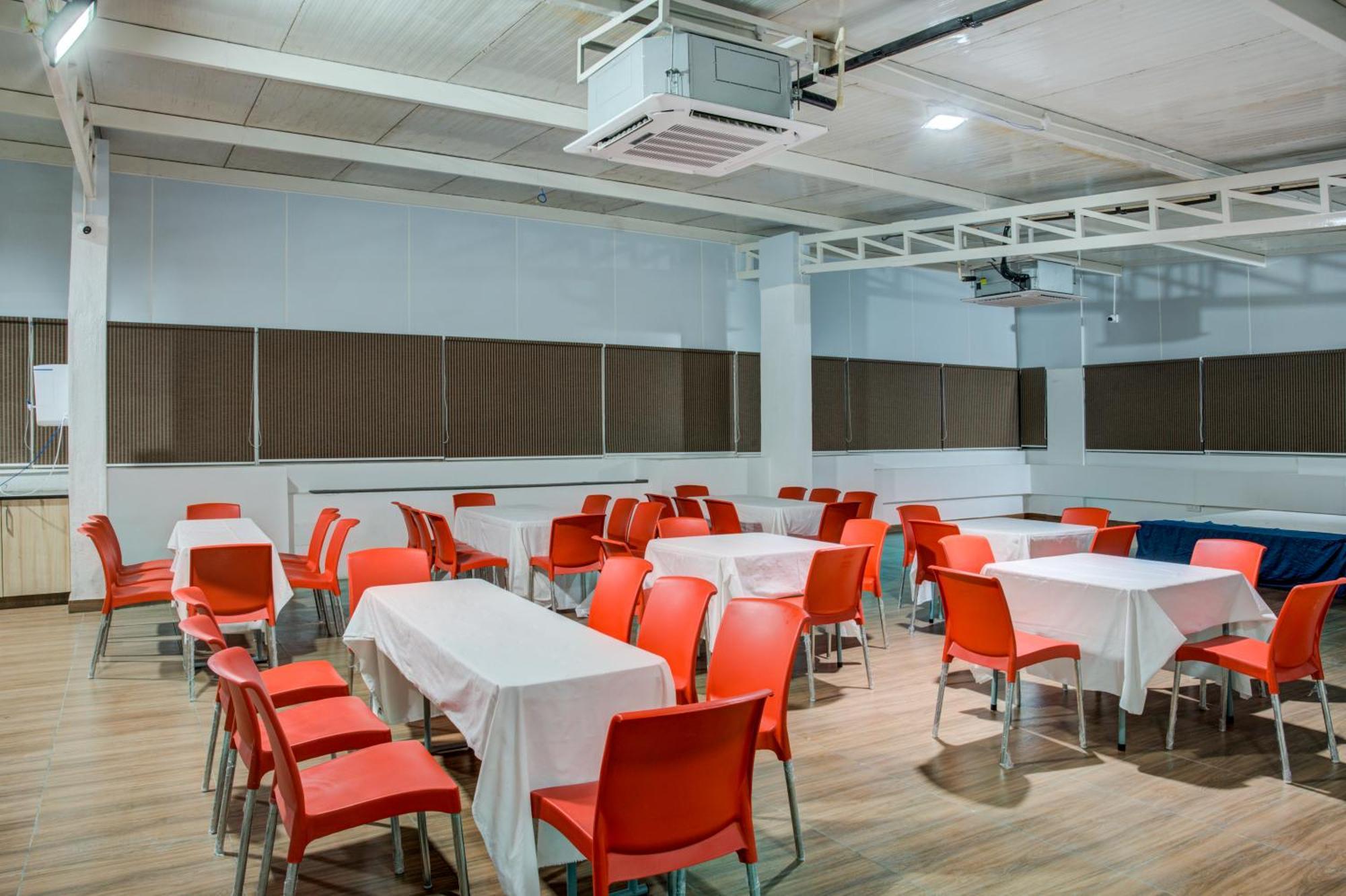 Hotel Sterling Inn Bangalore International Airport Yelahanka Εξωτερικό φωτογραφία