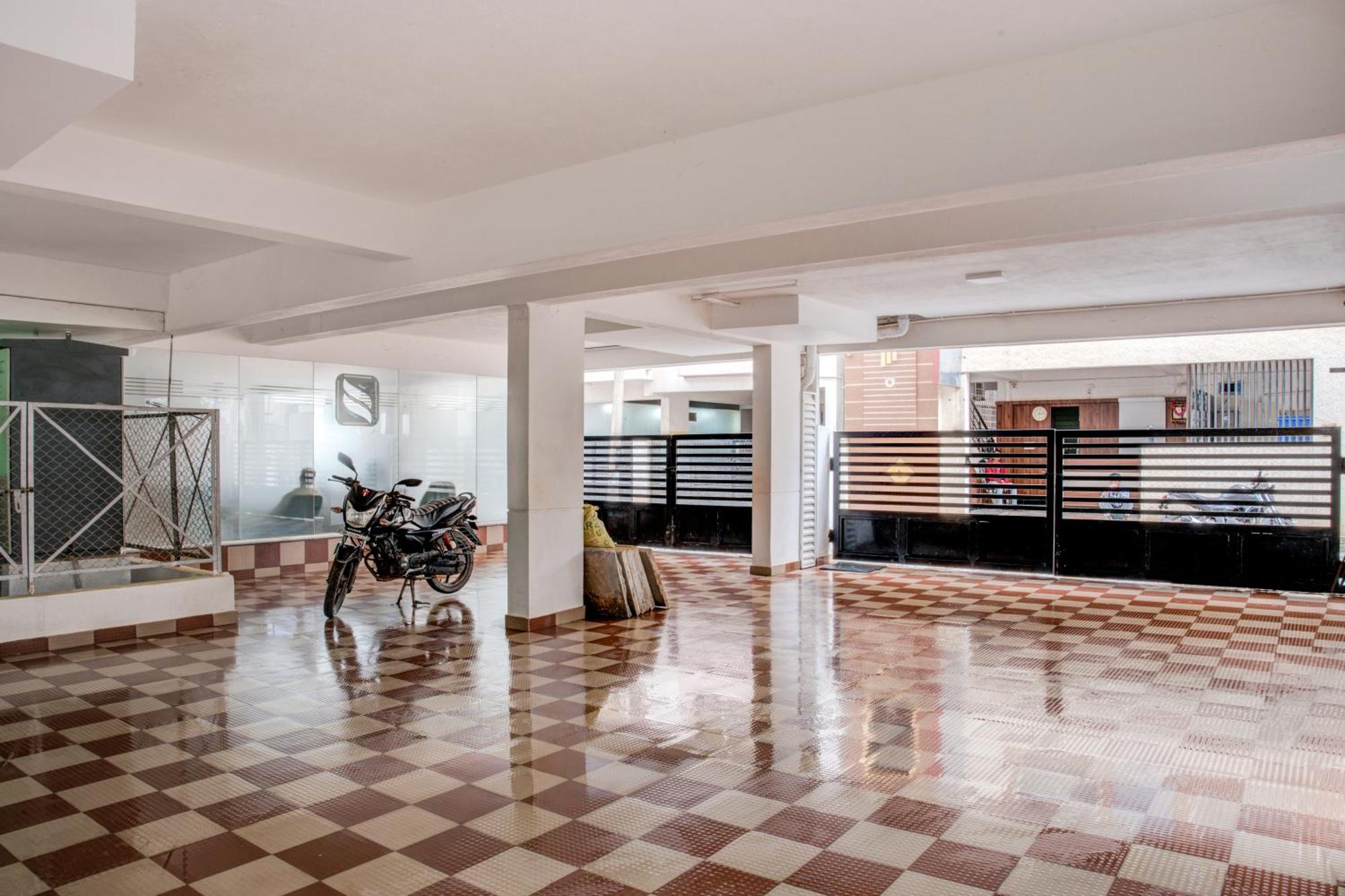 Hotel Sterling Inn Bangalore International Airport Yelahanka Εξωτερικό φωτογραφία